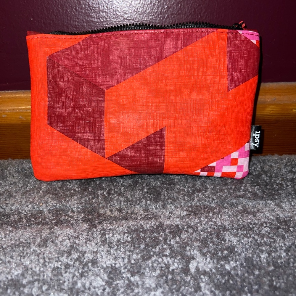 Ipsy Small cosmetic bag.